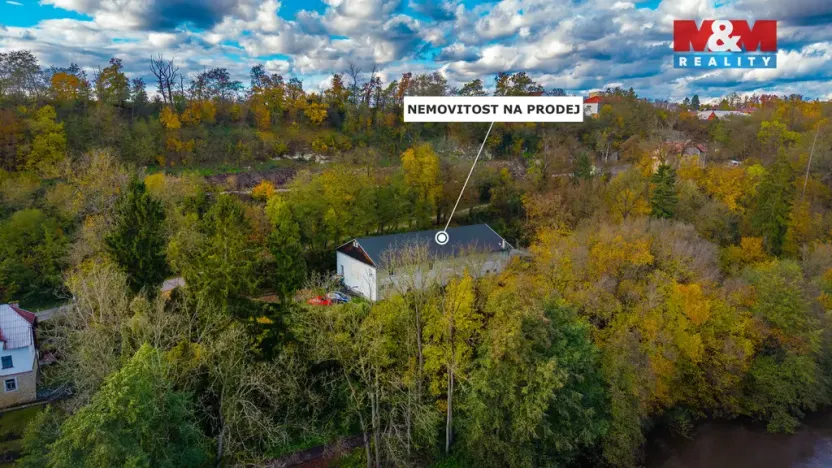 Prodej komerční nemovitosti, Krnsko, 700 m2