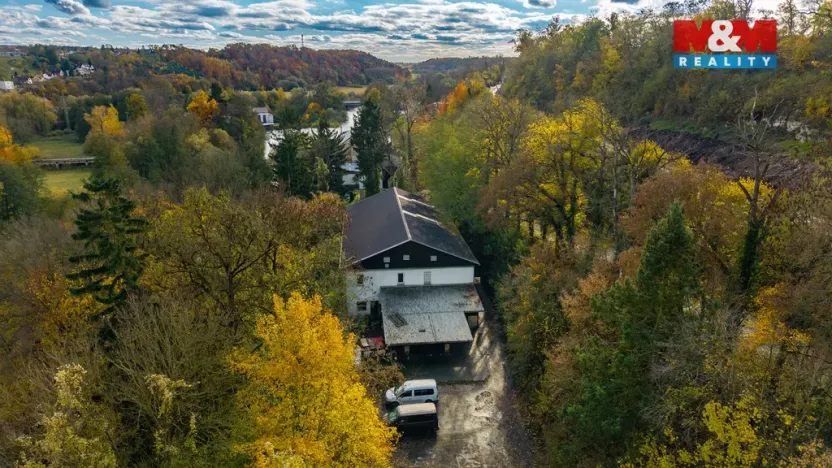 Prodej komerční nemovitosti, Krnsko, 700 m2