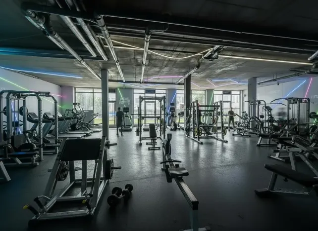 Pronájem obchodního prostoru, Hradec Králové, Kollárova, 3447 m2