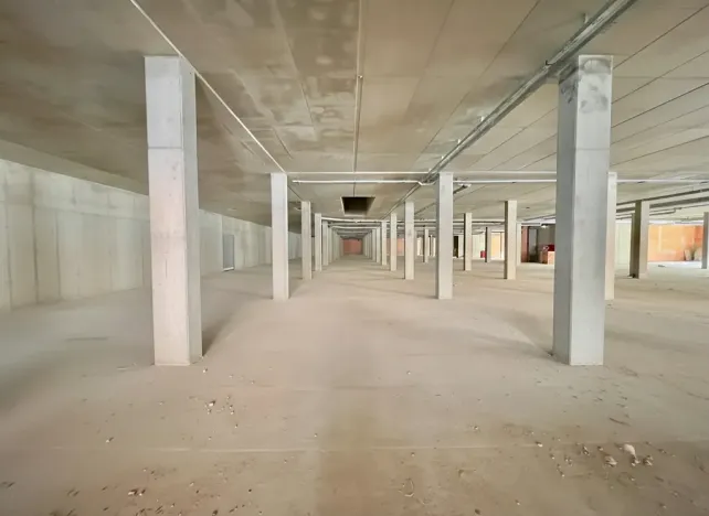 Pronájem obchodního prostoru, Hradec Králové, Kollárova, 3447 m2