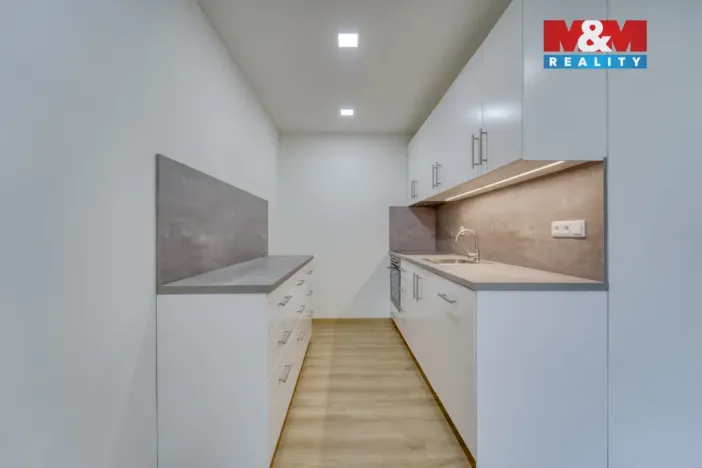 Pronájem bytu 2+kk, Králův Dvůr, Pod Hájem, 40 m2
