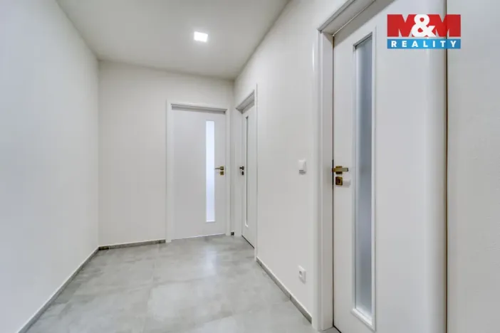 Pronájem bytu 2+kk, Králův Dvůr, Pod Hájem, 40 m2