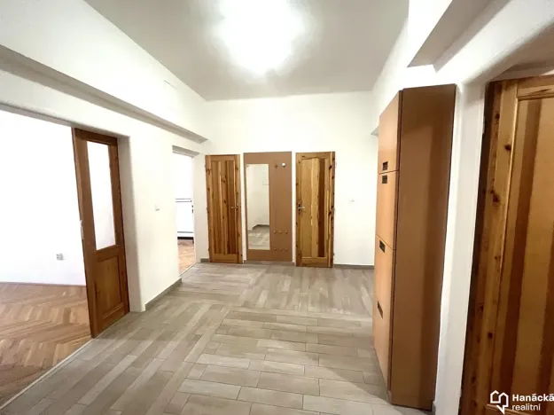 Pronájem bytu 3+1, Olomouc, Dolní náměstí, 94 m2