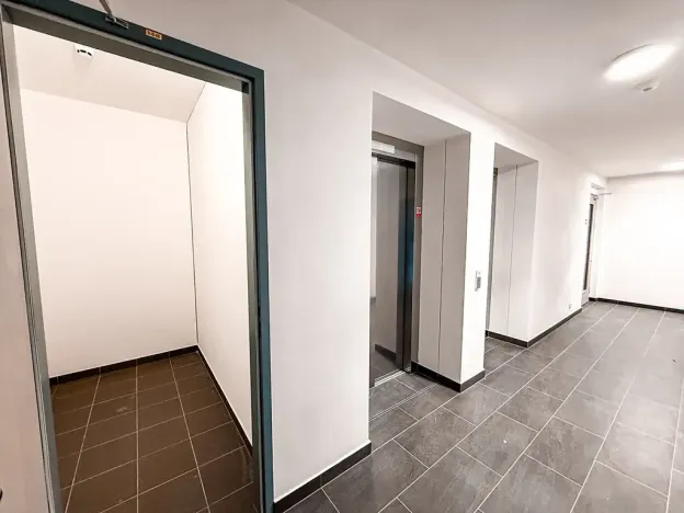 Pronájem bytu 1+kk, Praha - Hloubětín, Poděbradská, 37 m2