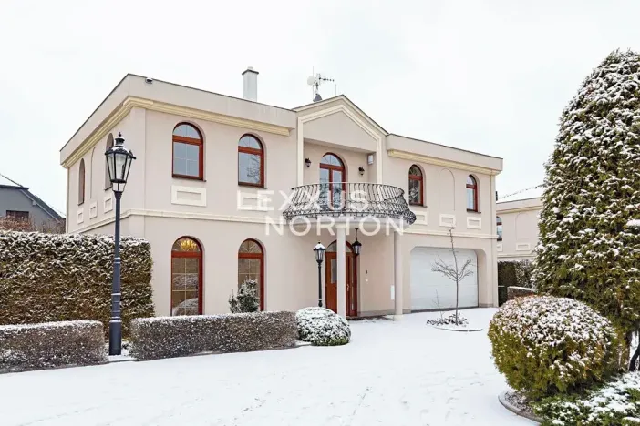 Pronájem vily, Praha - Nebušice, Nebušická, 270 m2