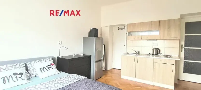 Pronájem bytu 1+kk, Praha - Nusle, Hvězdova, 21 m2