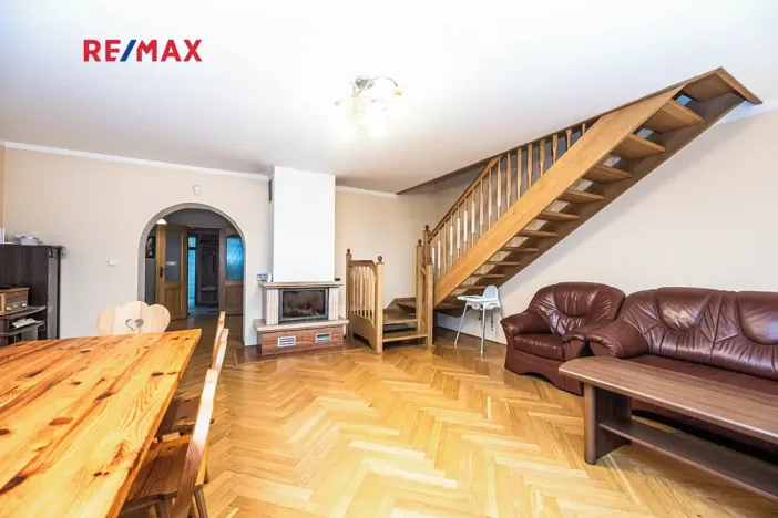 Pronájem rodinného domu, Mirošovice, Senohrabská, 150 m2