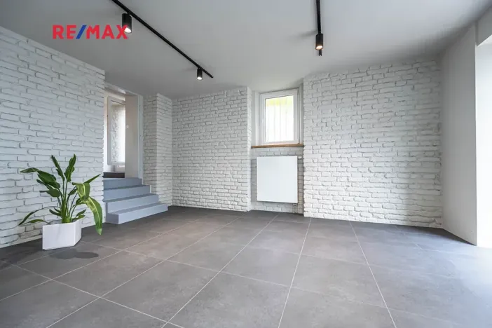 Pronájem kanceláře, Praha - Smíchov, U smíchovského hřbitova, 53 m2