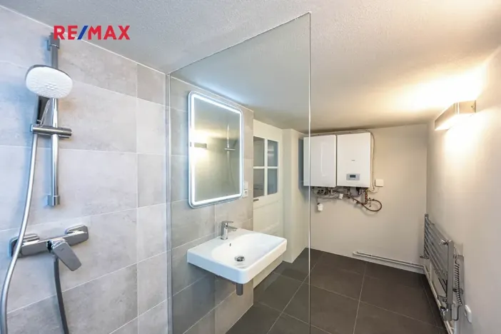 Pronájem kanceláře, Praha - Smíchov, U smíchovského hřbitova, 53 m2