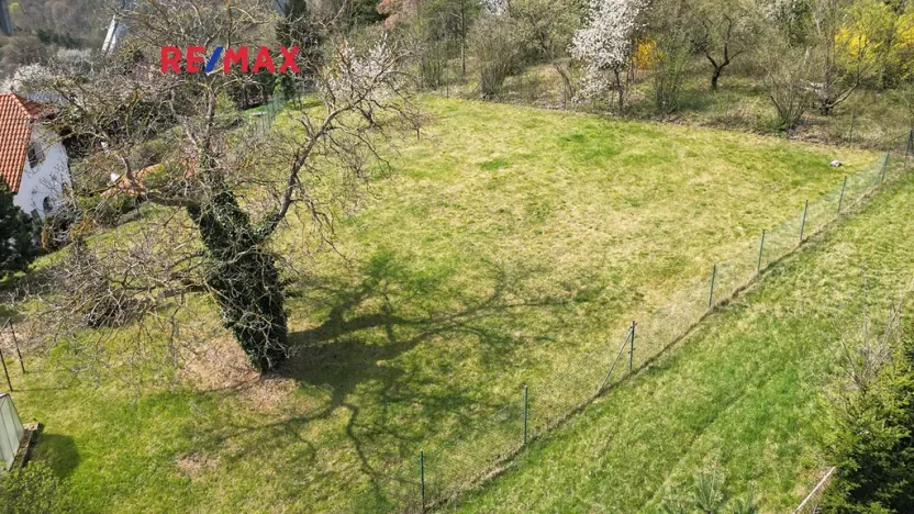 Prodej pozemku pro bydlení, Praha - Lochkov, Na dražkách, 1550 m2
