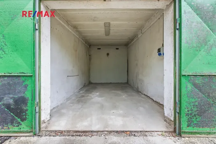 Prodej garáže, Praha - Braník, 14 m2