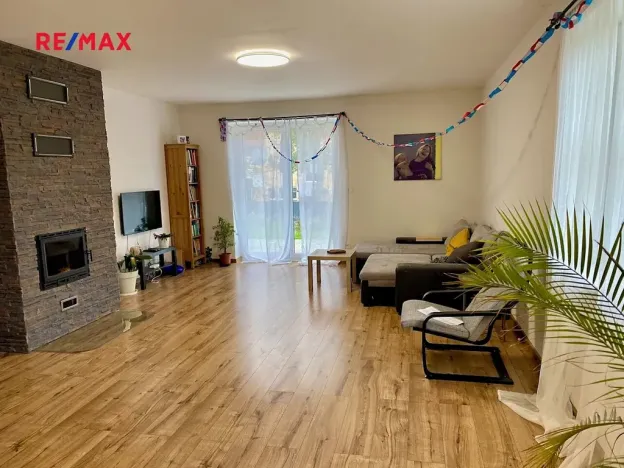 Pronájem rodinného domu, Krhanice, 144 m2