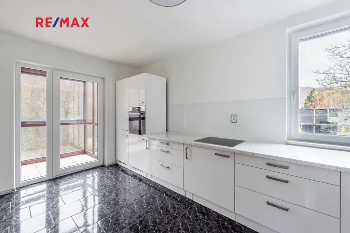 Prodej komerční nemovitosti, Měchenice, Hlavní, 330 m2