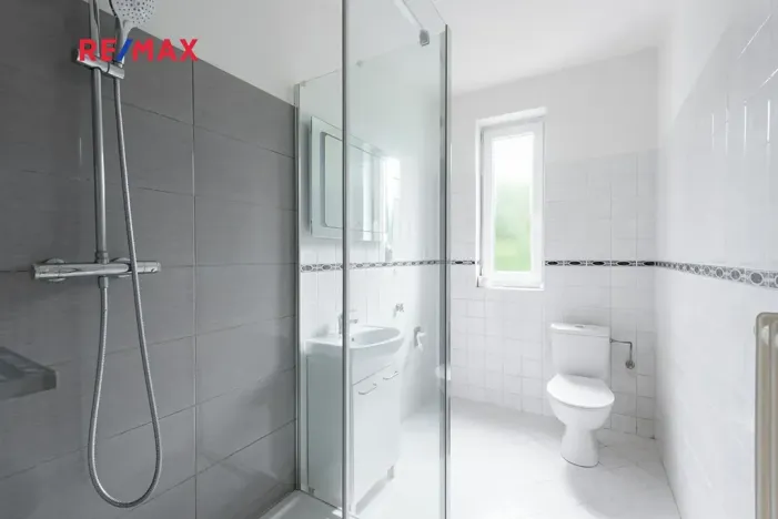 Prodej komerční nemovitosti, Měchenice, Hlavní, 330 m2