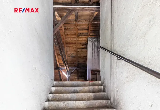 Prodej rodinného domu, Jaroměř, Husova, 700 m2