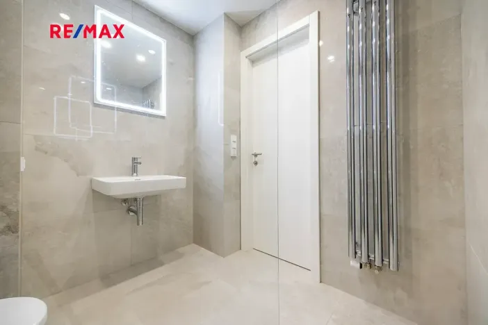 Pronájem bytu 2+kk, Praha - Vinohrady, Záhřebská, 49 m2