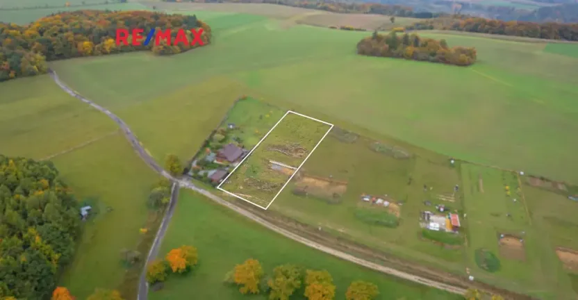 Prodej pozemku pro bydlení, Úsuší, 3002 m2