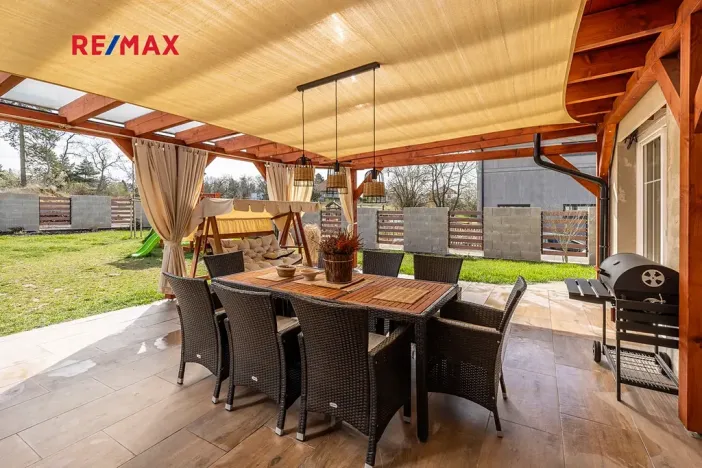 Prodej rodinného domu, Kostelec nad Černými lesy, 140 m2