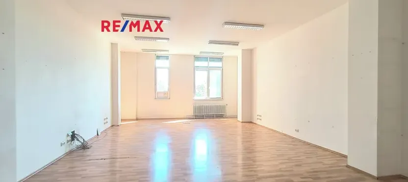 Pronájem kanceláře, Praha - Kobylisy, Horňátecká, 72 m2