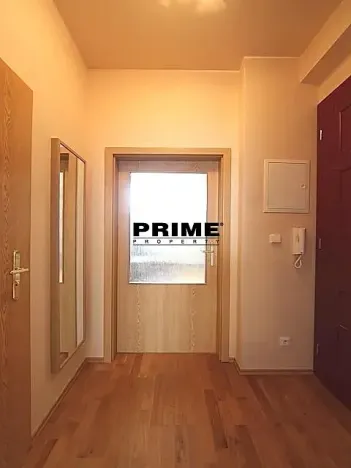 Pronájem bytu 2+kk, Praha - Vinohrady, Na Kozačce, 42 m2