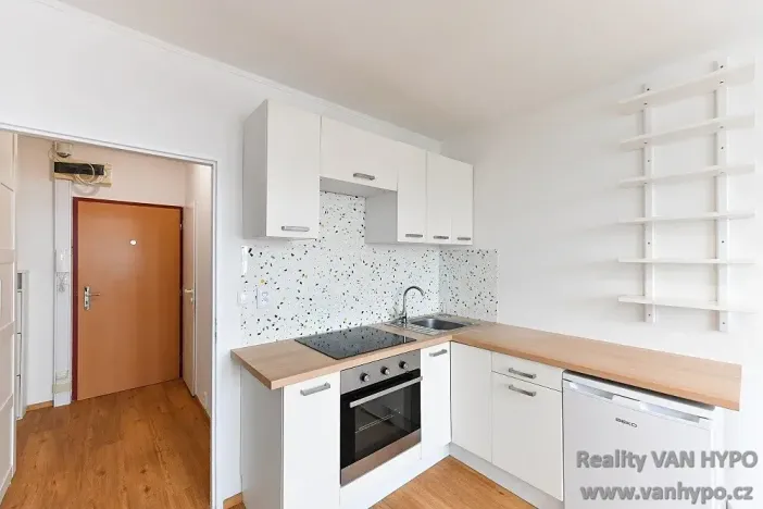Pronájem bytu 2+kk, Praha - Letňany, Třinecká, 39 m2