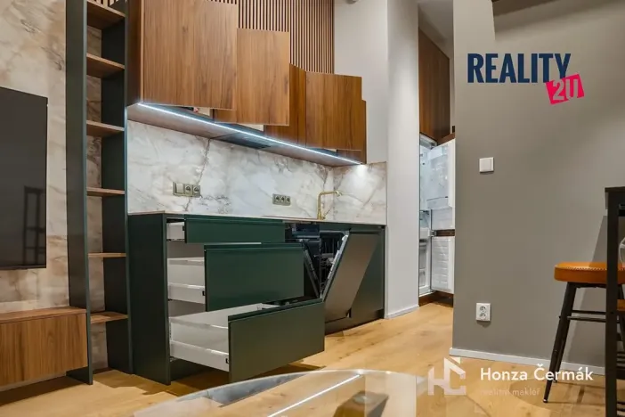 Pronájem bytu 1+kk, Brno, 35 m2