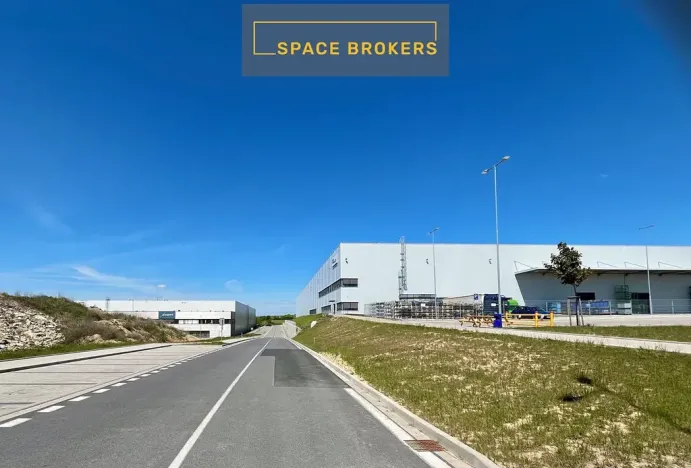 Pronájem skladu, Kvasiny, 5350 m2