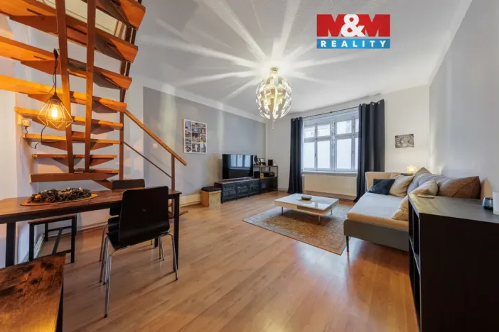 Prodej bytu 3+1, Karlovy Vary, Bulharská, 102 m2