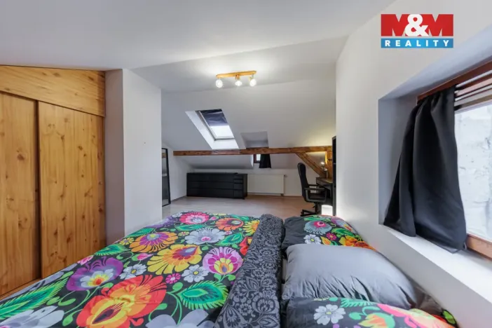 Prodej bytu 3+1, Karlovy Vary, Bulharská, 102 m2