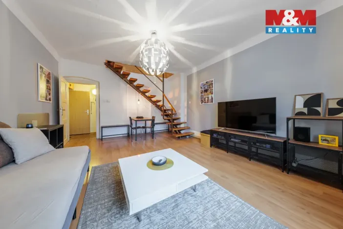 Prodej bytu 3+1, Karlovy Vary, Bulharská, 102 m2