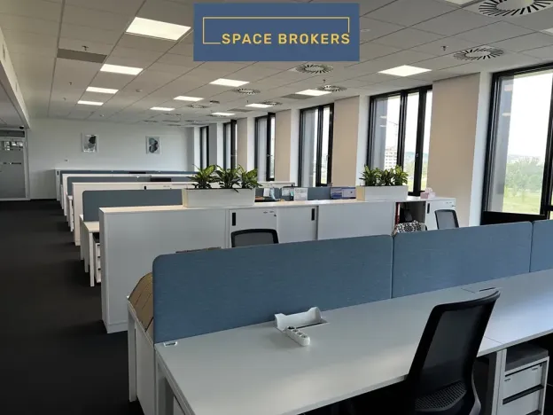 Pronájem kanceláře, Praha - Karlín, Rohanské nábřeží, 700 m2