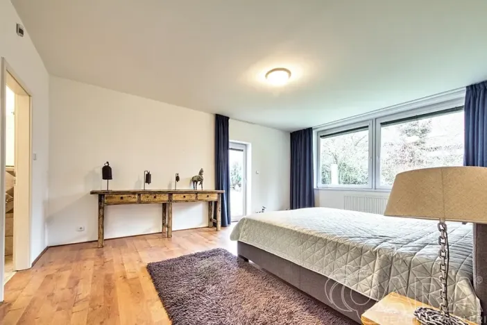 Pronájem rodinného domu, Dolní Břežany, V Úvozu, 380 m2