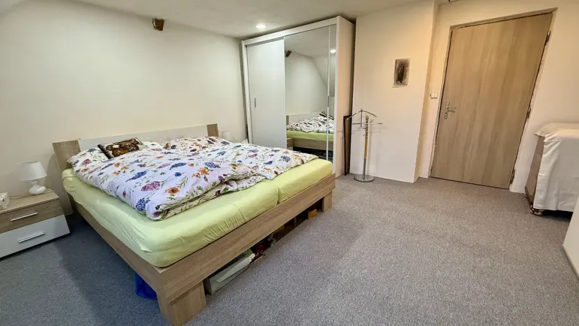 Pronájem bytu 2+kk, Větrný Jeníkov, 70 m2