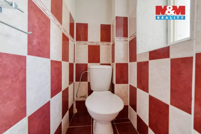 Prodej bytu 2+1, Planá - Svahy, 67 m2