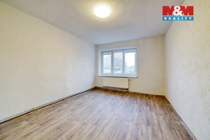 Prodej bytu 2+1, Planá - Svahy, 67 m2