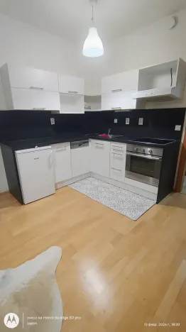 Pronájem bytu 1+kk, Praha - Košíře, Pod Kavalírkou, 32 m2