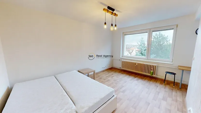 Pronájem bytu 1+kk, Praha - Zbraslav, Tunelářů, 30 m2