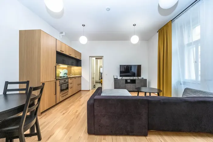 Pronájem bytu 2+kk, Praha, Tyršova, 56 m2