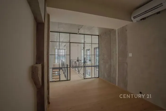 Prodej atypického bytu, Praha - Vysočany, Kolbenova, 181 m2