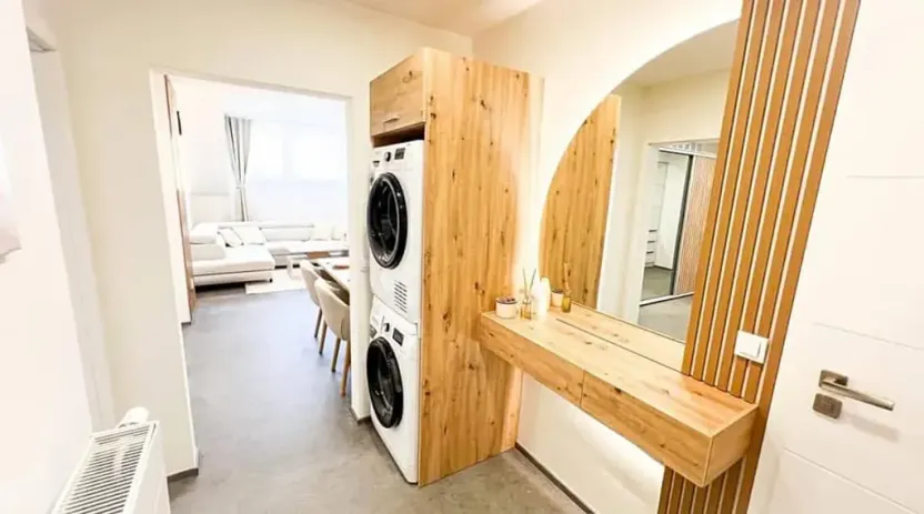 Pronájem bytu 2+kk, Praha - Smíchov, Arbesovo náměstí, 74 m2