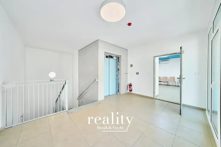 Pronájem kanceláře, Znojmo, Jarošova, 19 m2