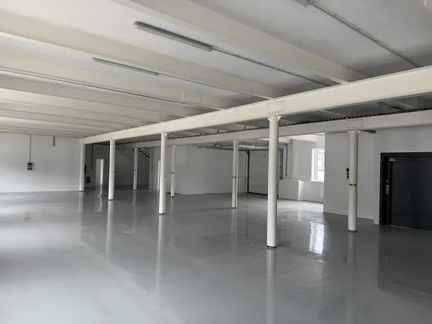 Pronájem skladu, Ostrov, 130 m2