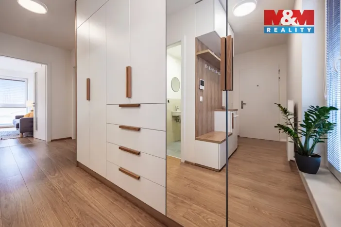 Prodej bytu 3+kk, Praha - Hrdlořezy, Mezilehlá, 70 m2