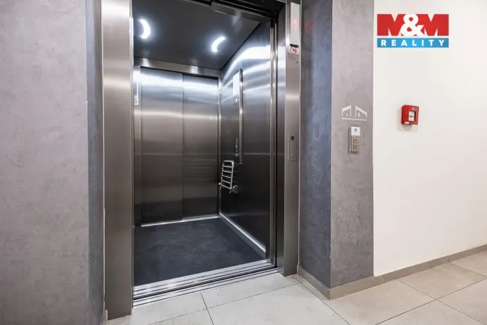 Prodej bytu 3+kk, Praha - Hrdlořezy, Mezilehlá, 70 m2