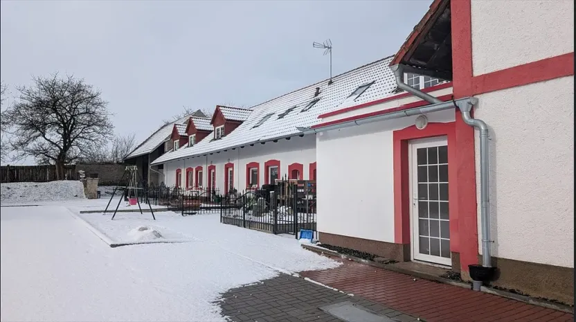 Pronájem bytu 1+kk, Peruc - Černochov, 30 m2