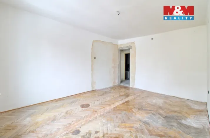 Prodej bytu 2+1, Ostrov, Myslbekova, 63 m2