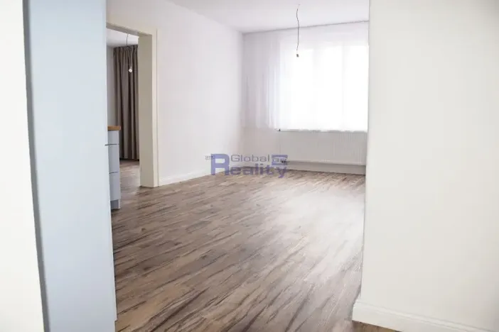 Pronájem bytu 2+kk, Pardubice, Staňkova, 58 m2