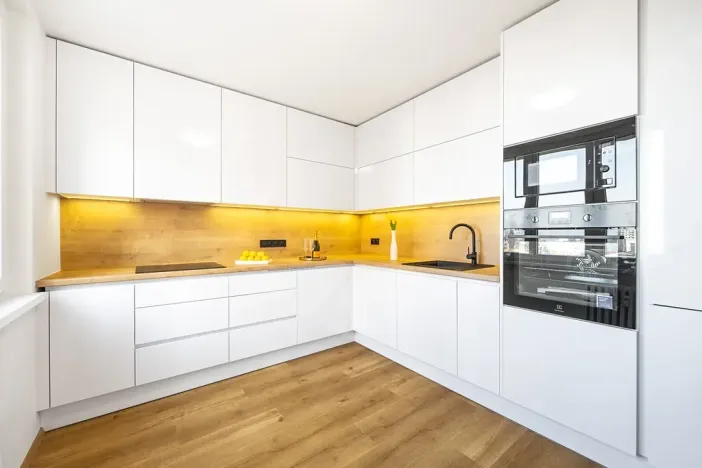 Prodej bytu 3+1, Praha - Hostivař, Bělinského, 81 m2