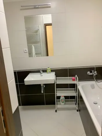 Pronájem bytu 2+kk, Praha - Dolní Měcholupy, Honzíkova, 52 m2