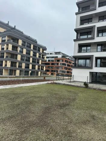 Pronájem bytu 3+kk, Praha - Vysočany, Poděbradská, 78 m2